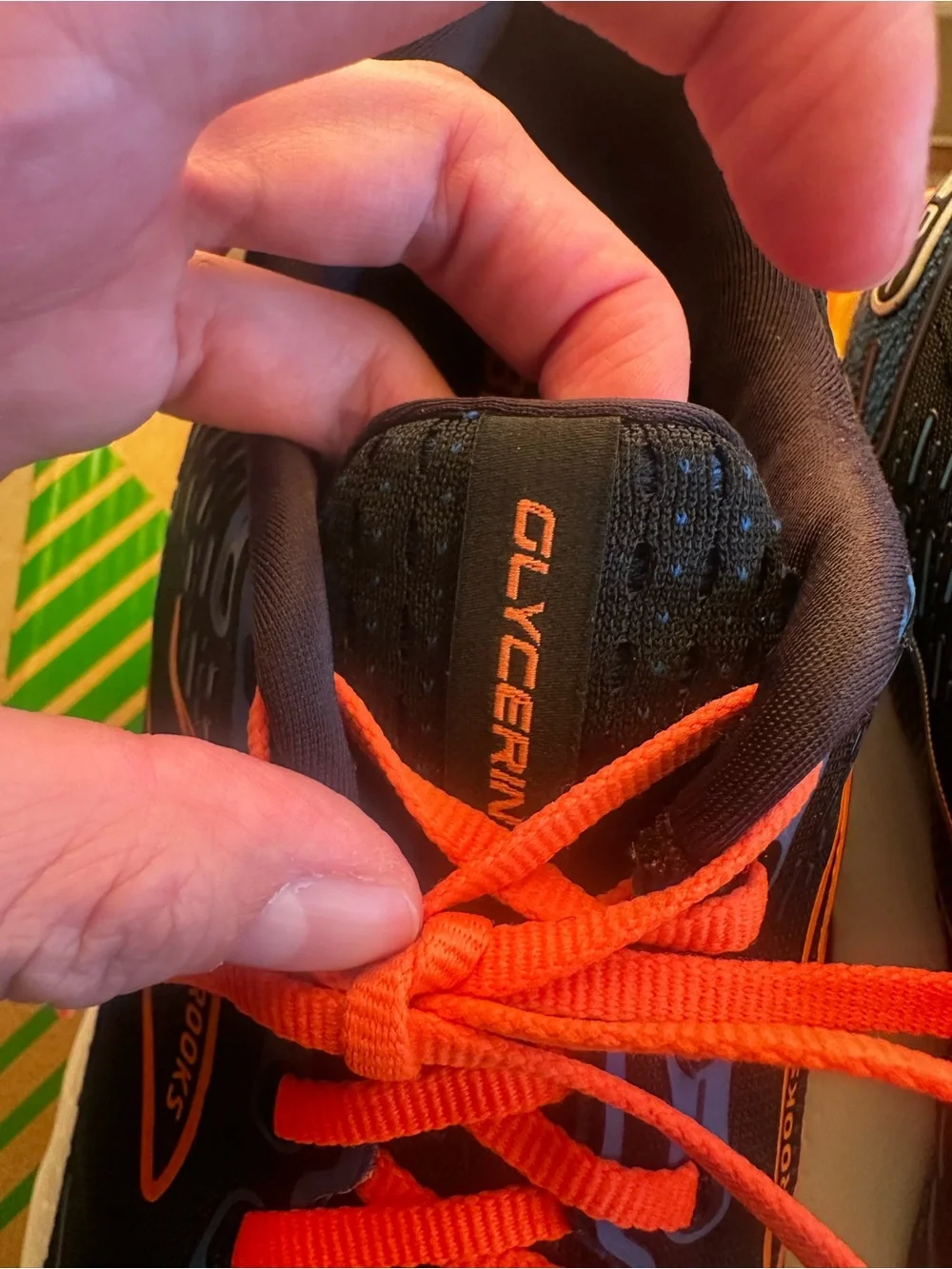 Brooks Glycerin 20 Running Shoes Black with Bright Orange Laces - Picture 9 of 12